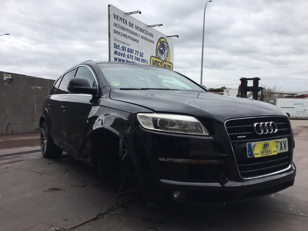 AUDI Q7 S-LINE 3.0 TDI 240CV 7 PLAZAS