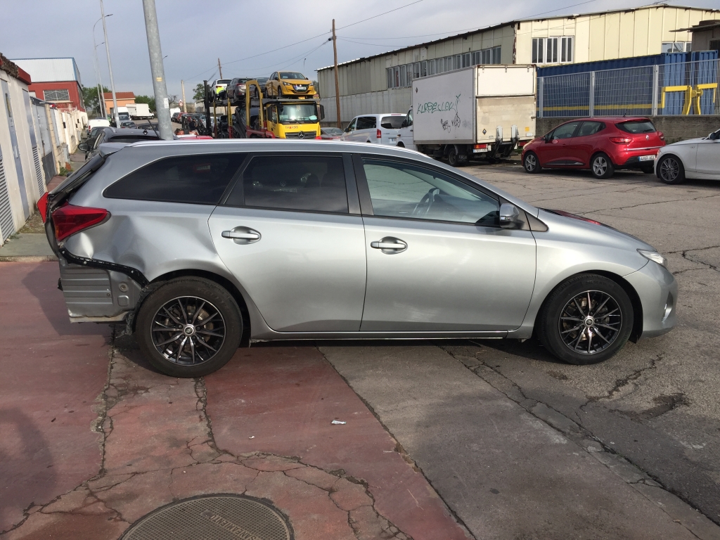 TOYOTA AURIS TOURER 2.0 D4D 124CV