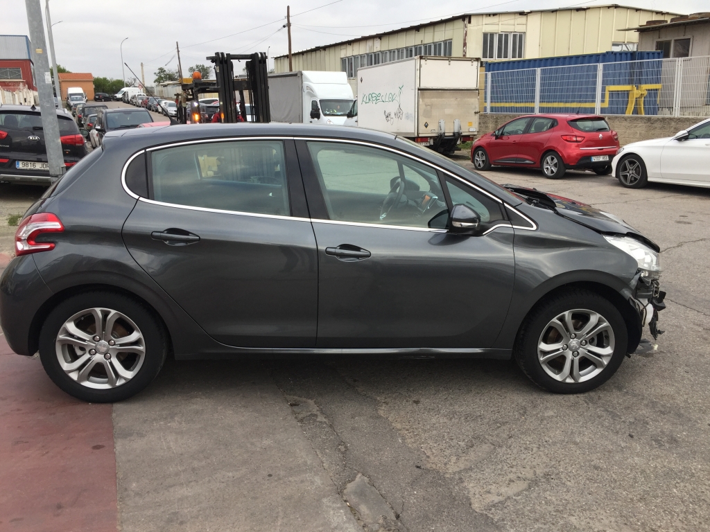 PEUGEOT 208 ALLURE 1.6 HDI 92CV