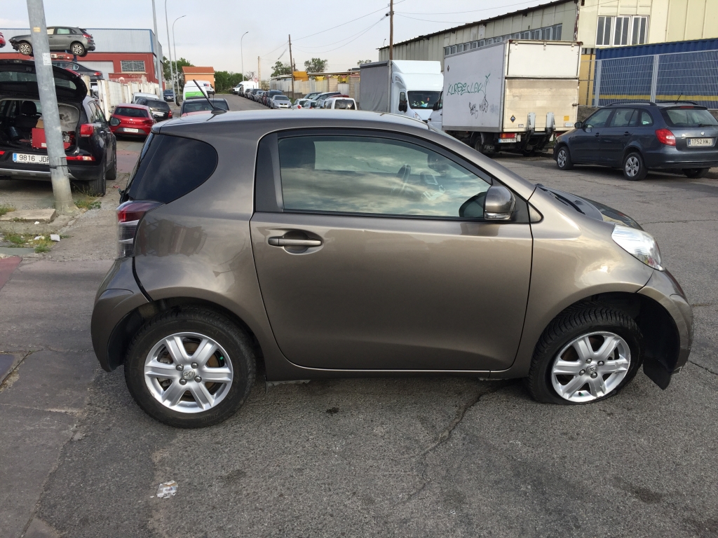 TOYOTA IQ 1.0 INY 68CV AUT