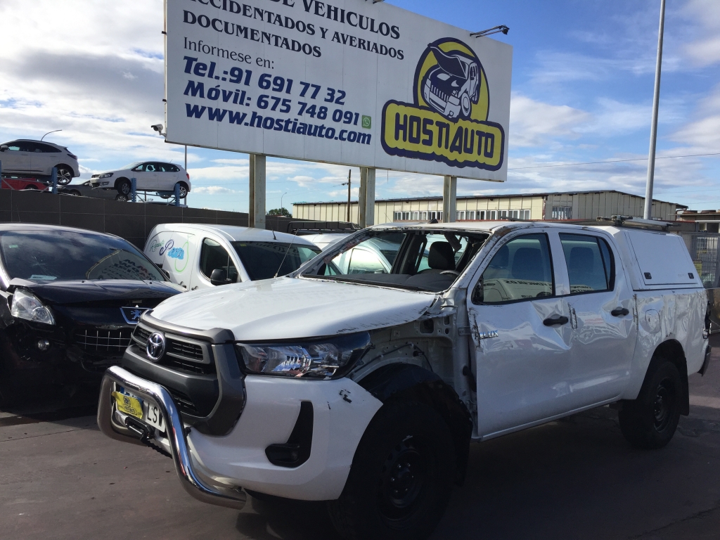 TOYOTA HILUX 2.4 D-4D PICKUP DOBLE CABINA 16V 150CV AWD 