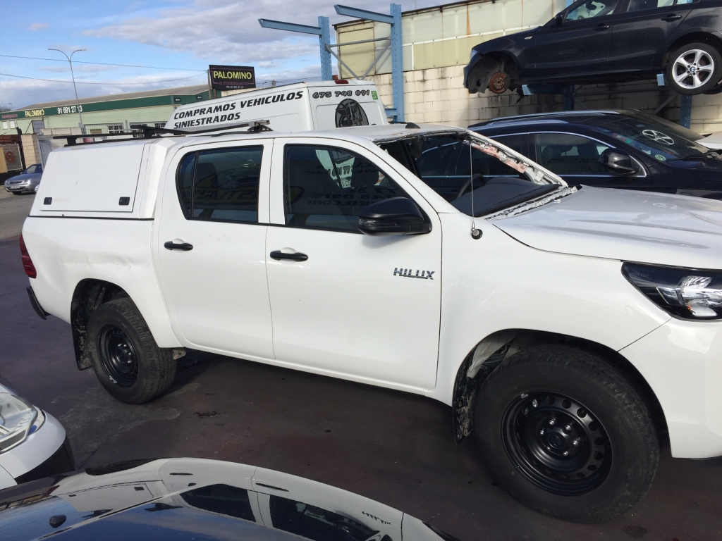 TOYOTA HILUX 2.4 D-4D PICKUP DOBLE CABINA 16V 150CV AWD 