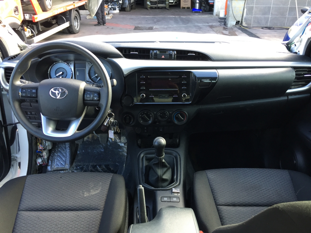 TOYOTA HILUX 2.4 D-4D PICKUP DOBLE CABINA 16V 150CV AWD 