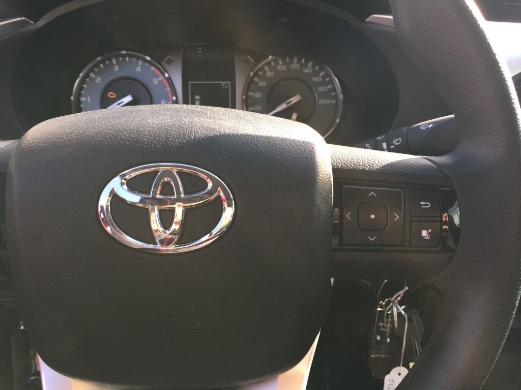 TOYOTA HILUX 2.4 D-4D PICKUP DOBLE CABINA 16V 150CV AWD 