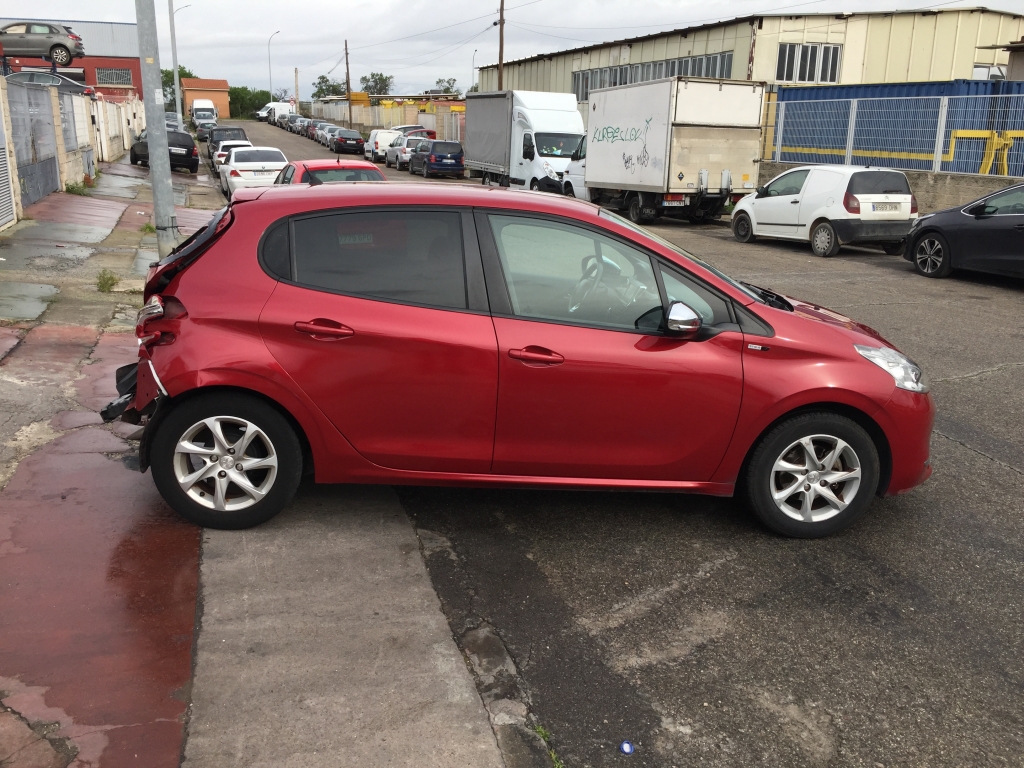 PEUGEOT 208 1.4 HDI 68CV