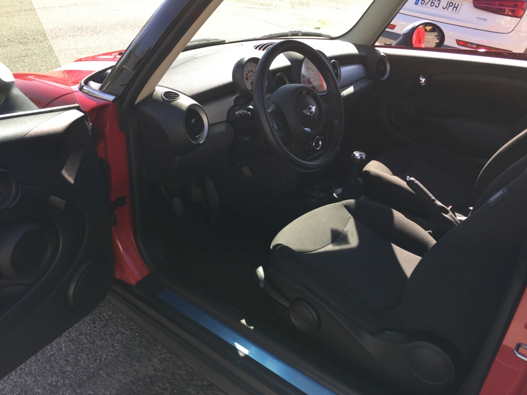 MINI COOPER D 1.6 112CV