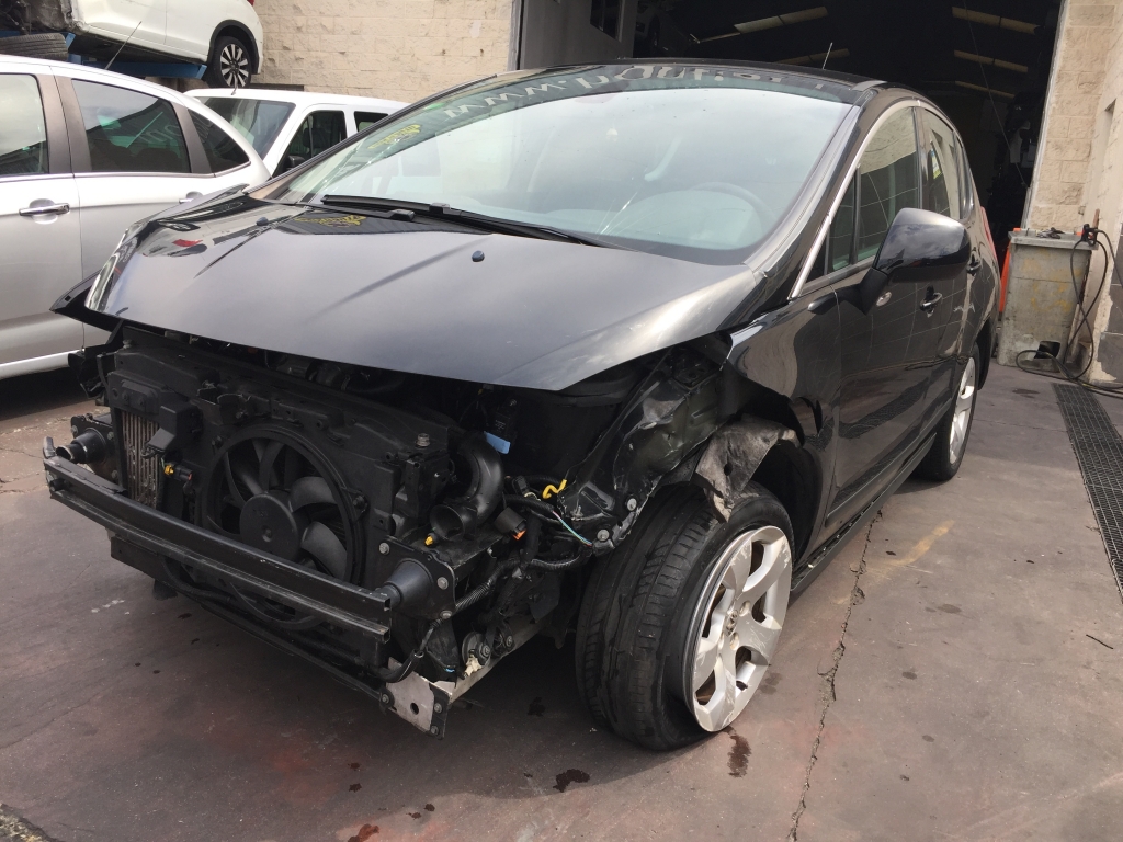 PEUGEOT 3008 1.6 HDI 110CV