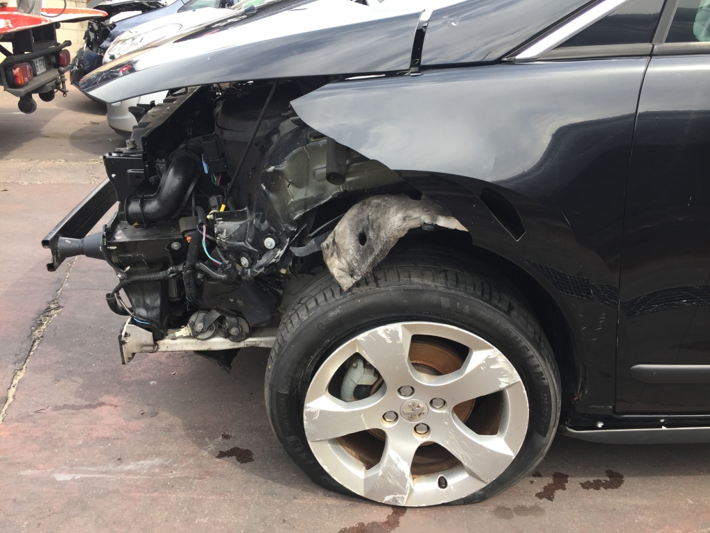 PEUGEOT 3008 1.6 HDI 110CV