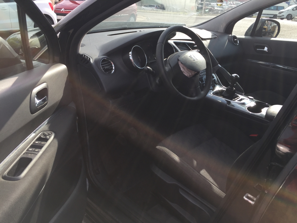 PEUGEOT 3008 1.6 HDI 110CV