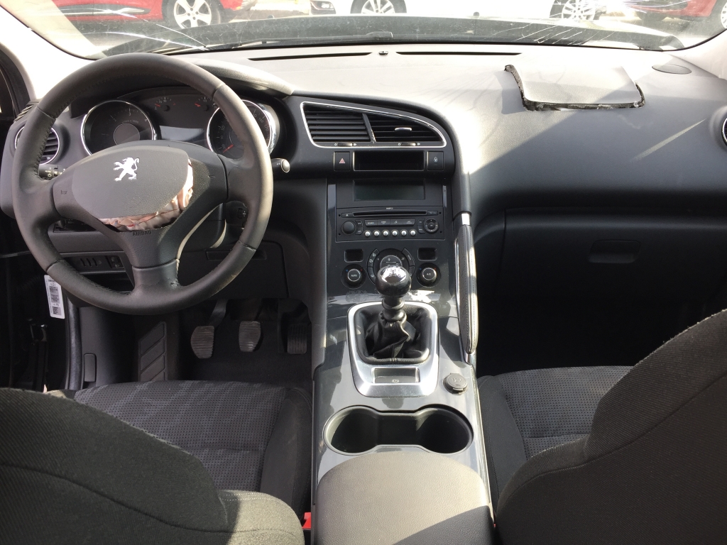 PEUGEOT 3008 1.6 HDI 110CV