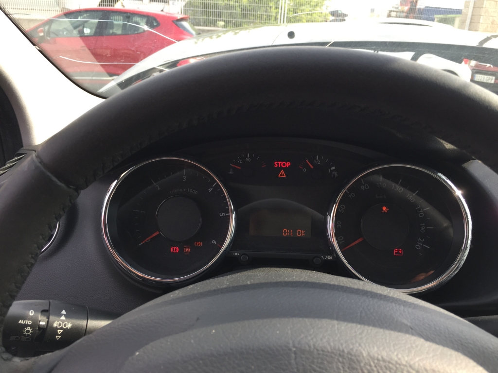 PEUGEOT 3008 1.6 HDI 110CV