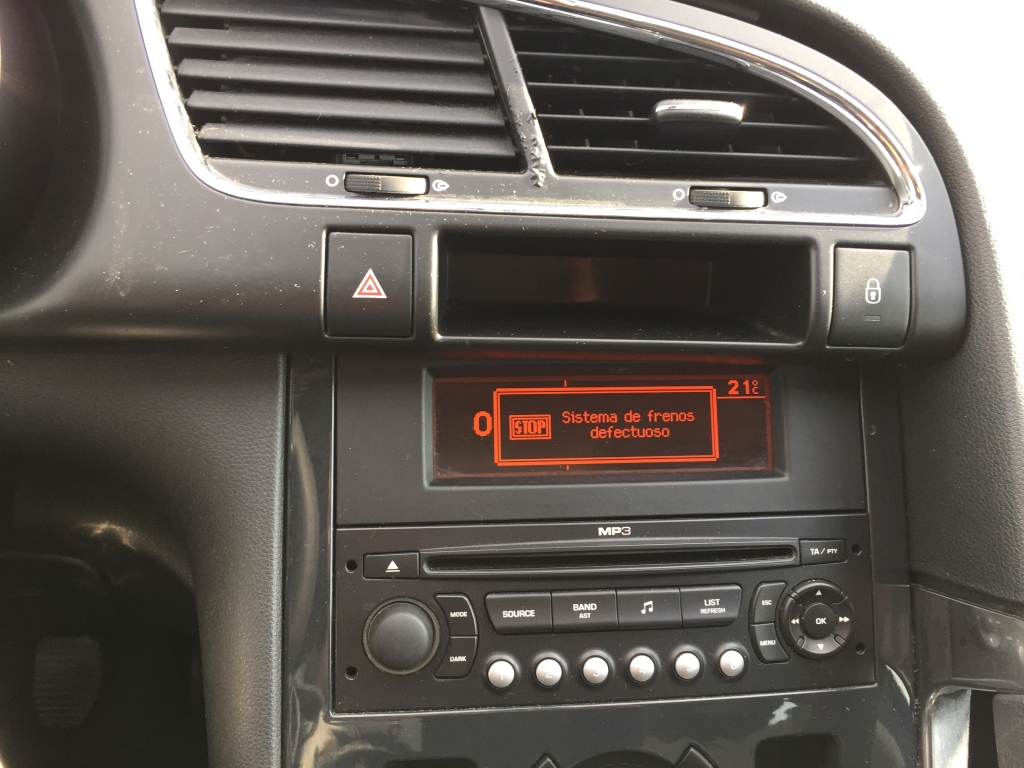 PEUGEOT 3008 1.6 HDI 110CV