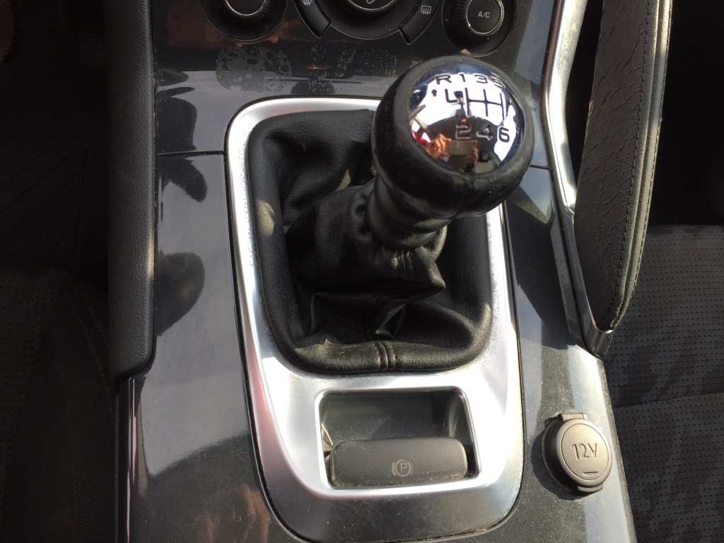 PEUGEOT 3008 1.6 HDI 110CV