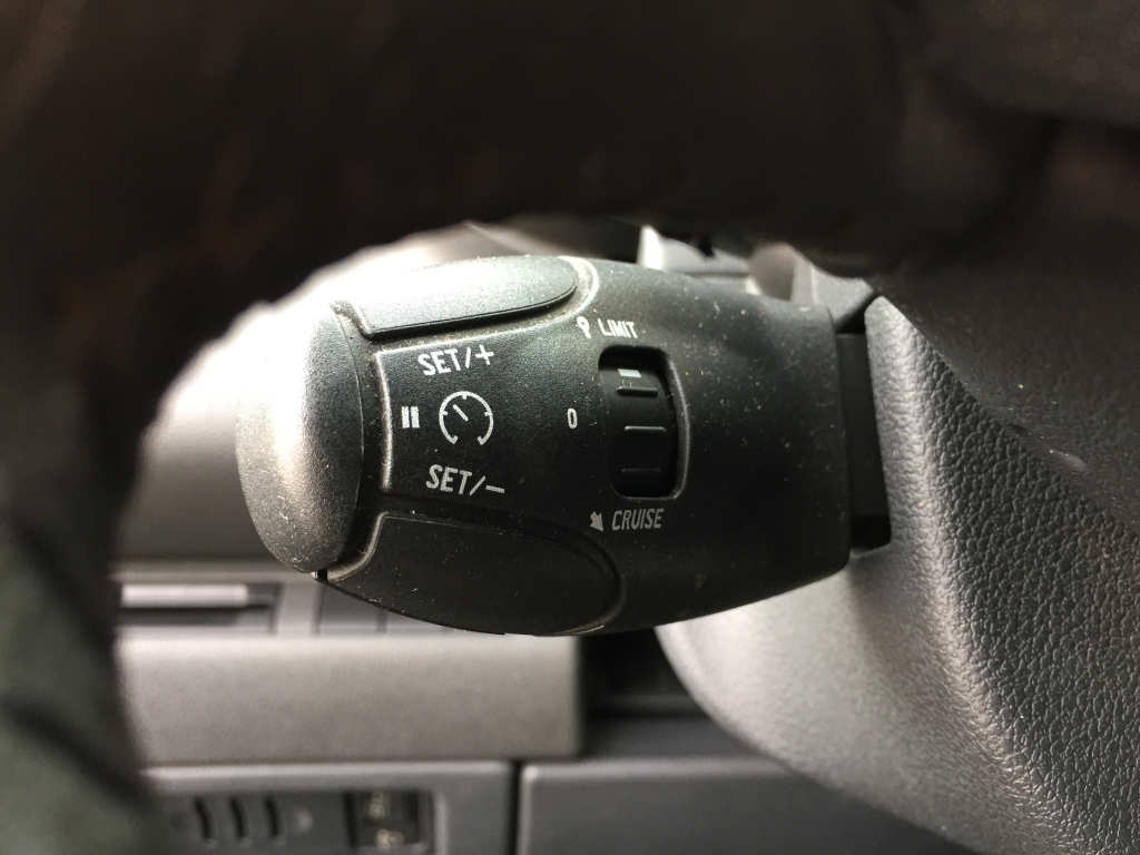 PEUGEOT 3008 1.6 HDI 110CV