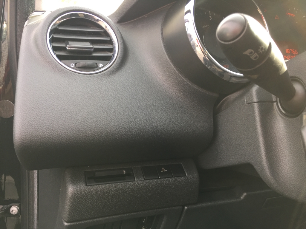 PEUGEOT 3008 1.6 HDI 110CV