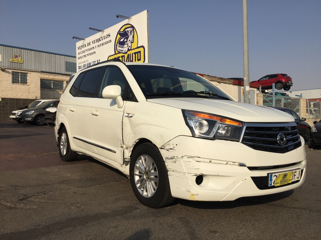 SSANGYONG RODIUS 2.0 D 155CV 7 PLAZAS