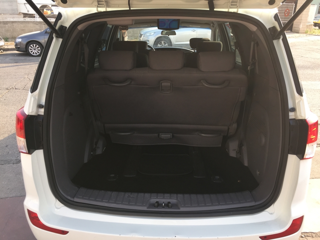 SSANGYONG RODIUS 2.0 D 155CV 7 PLAZAS