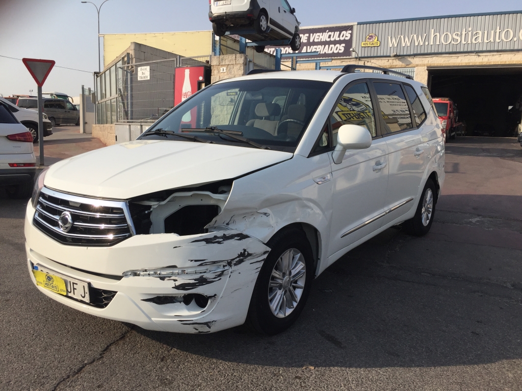 SSANGYONG RODIUS 2.0 D 155CV 7 PLAZAS