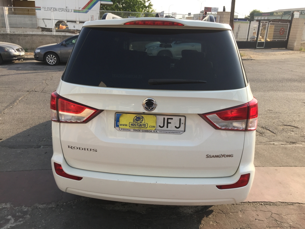 SSANGYONG RODIUS 2.0 D 155CV 7 PLAZAS