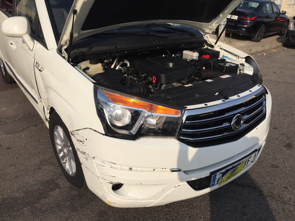 SSANGYONG RODIUS 2.0 D 155CV 7 PLAZAS