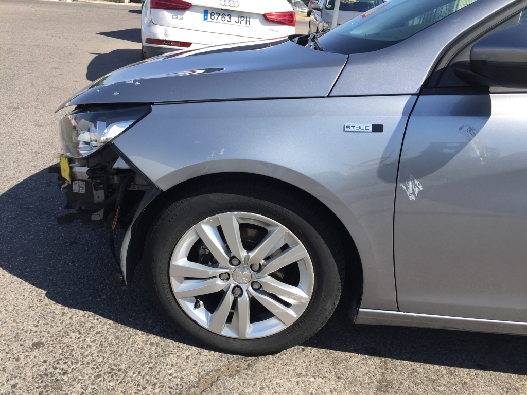 PEUGEOT 308 STYLE 1.6 BLUE HDI 100CV