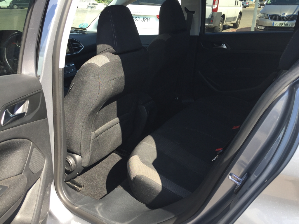 PEUGEOT 308 STYLE 1.6 BLUE HDI 100CV