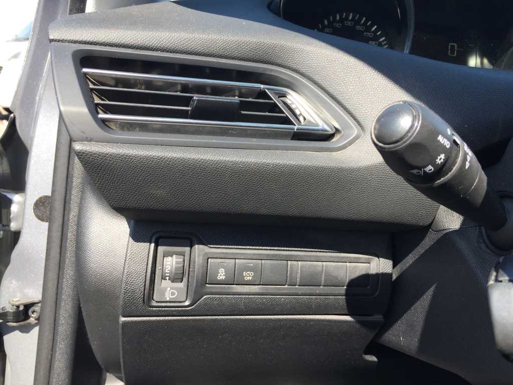 PEUGEOT 308 STYLE 1.6 BLUE HDI 100CV