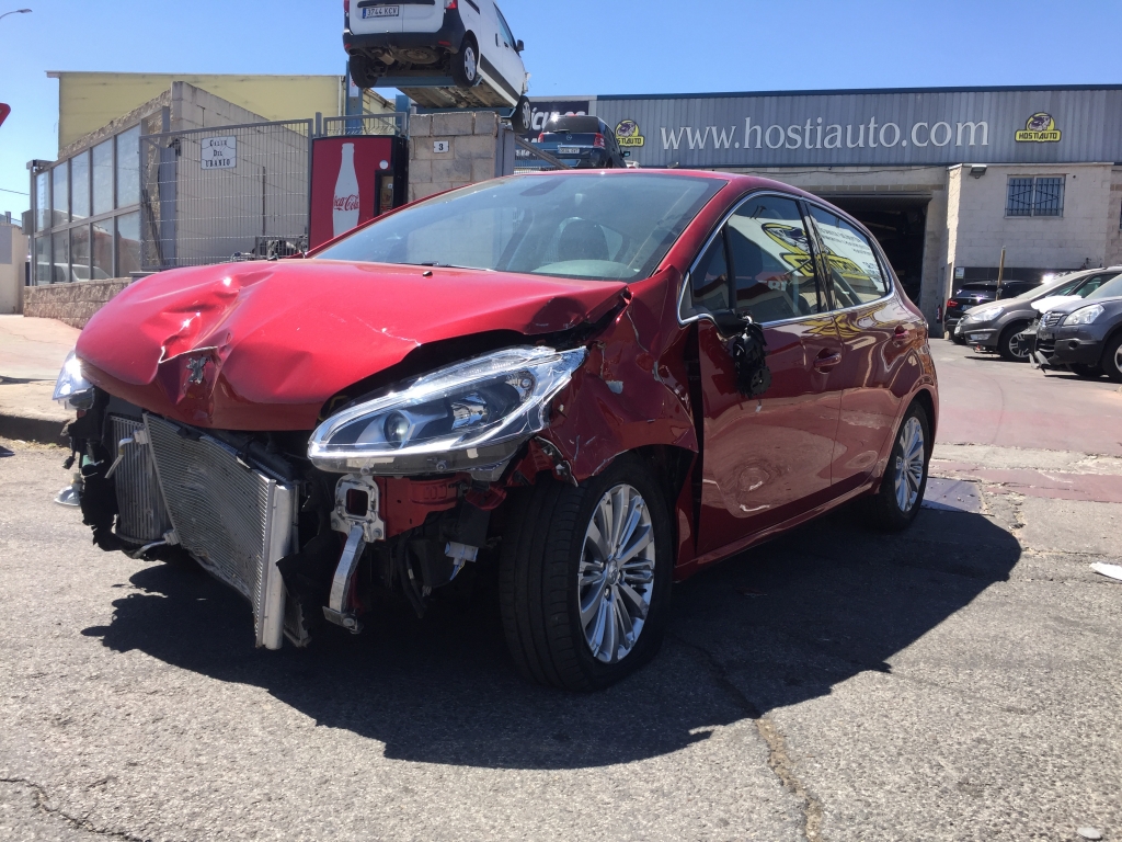 PEUGEOT 208 1.2 INY 110CV AUTOMATICO