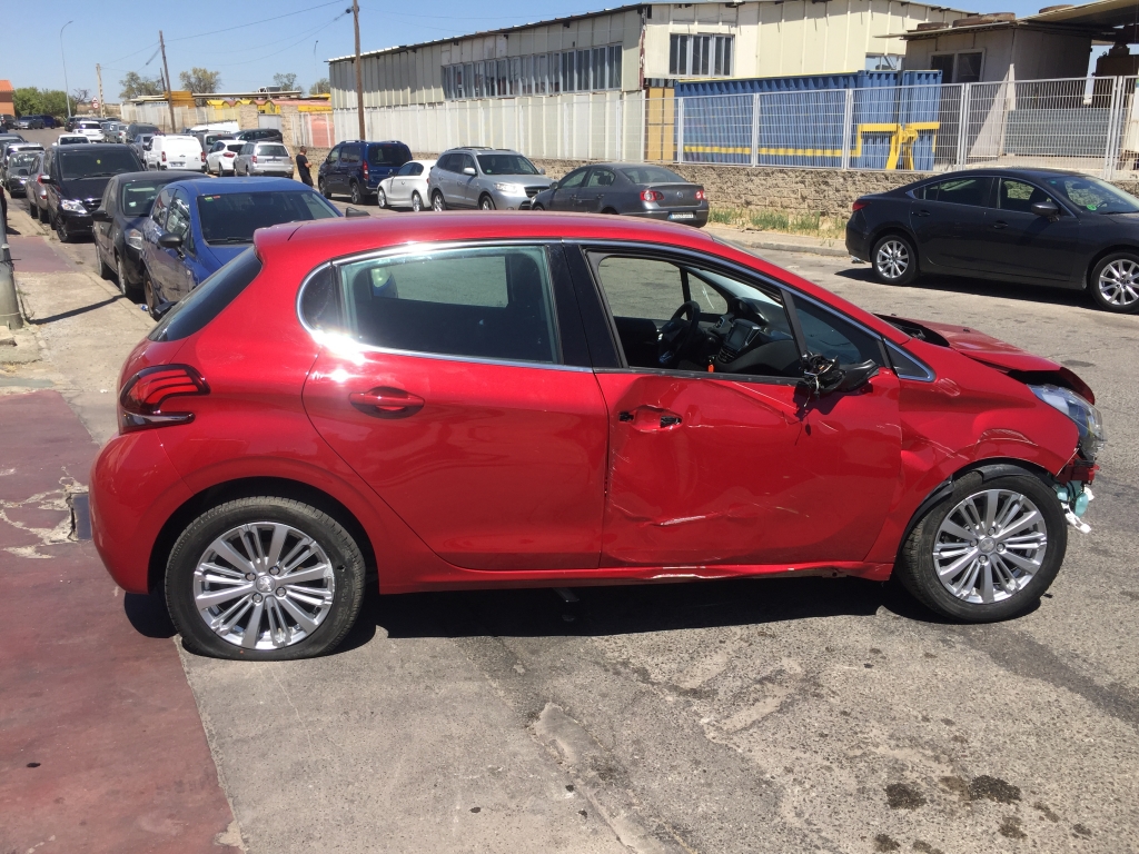 PEUGEOT 208 1.2 INY 110CV AUTOMATICO