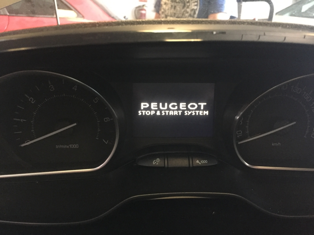 PEUGEOT 208 GT-LINE 1.2 INY 110CV