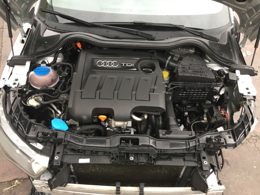 AUDI A-1 1.6 TDI 105CV