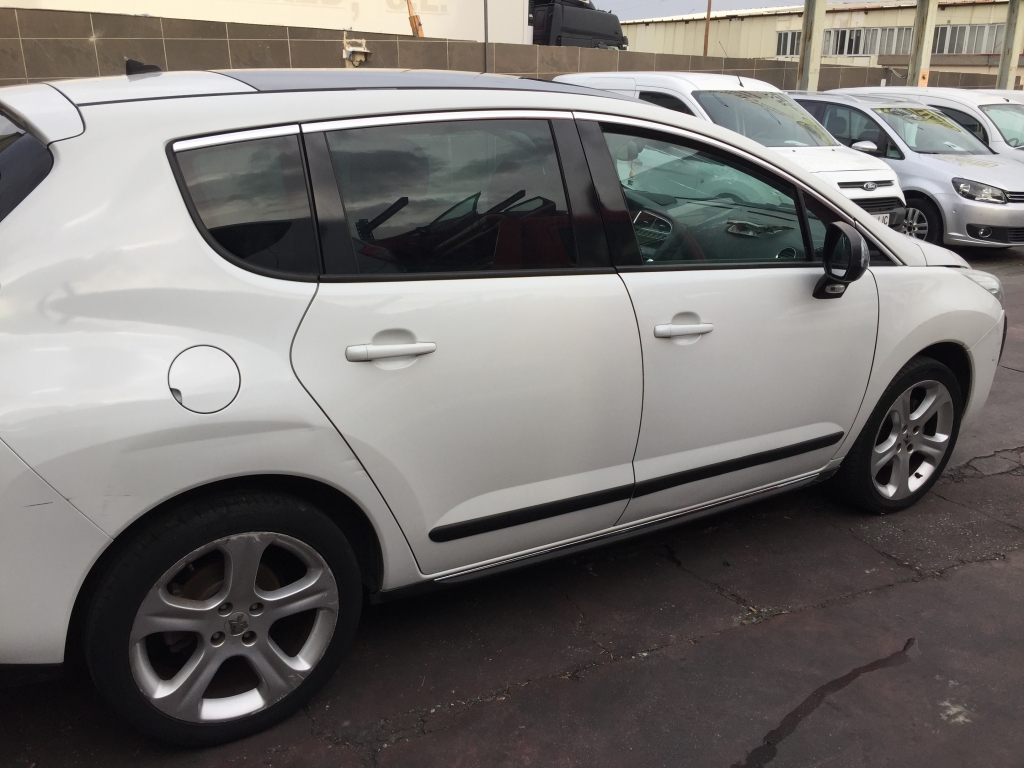 PEUGEOT 3008 1.6 HDI 110CV