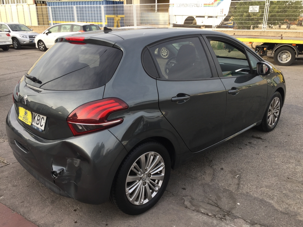 PEUGEOT 208 1.6 HDI 75CV