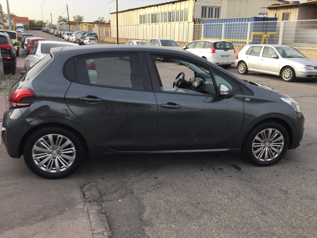 PEUGEOT 208 1.6 HDI 75CV