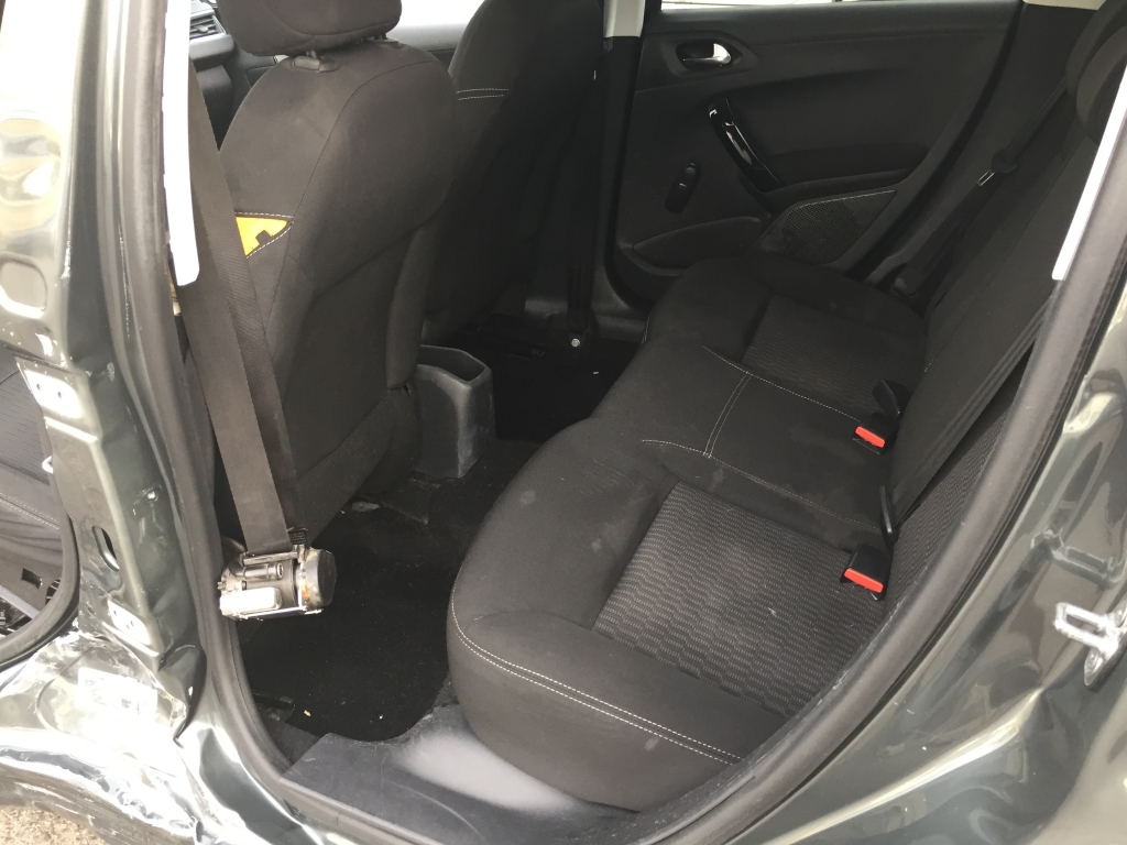 PEUGEOT 208 1.6 HDI 75CV