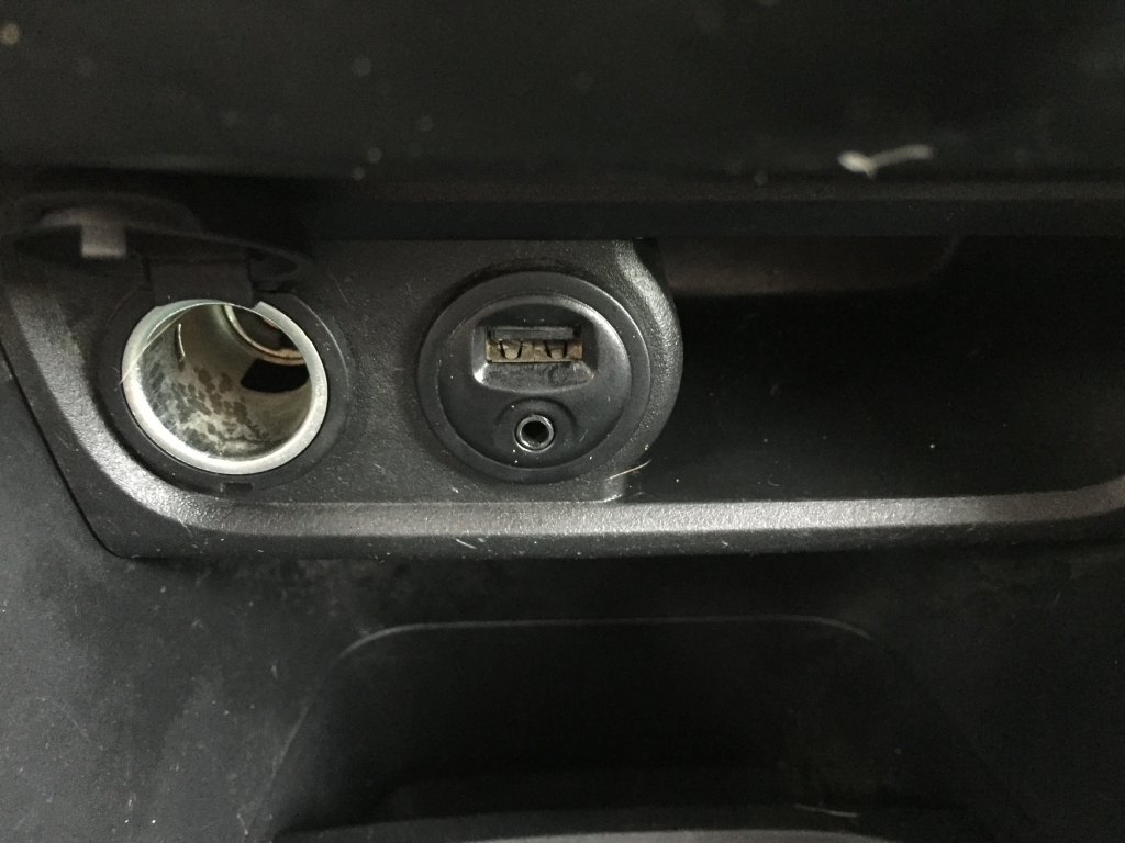 PEUGEOT 208 1.6 HDI 75CV