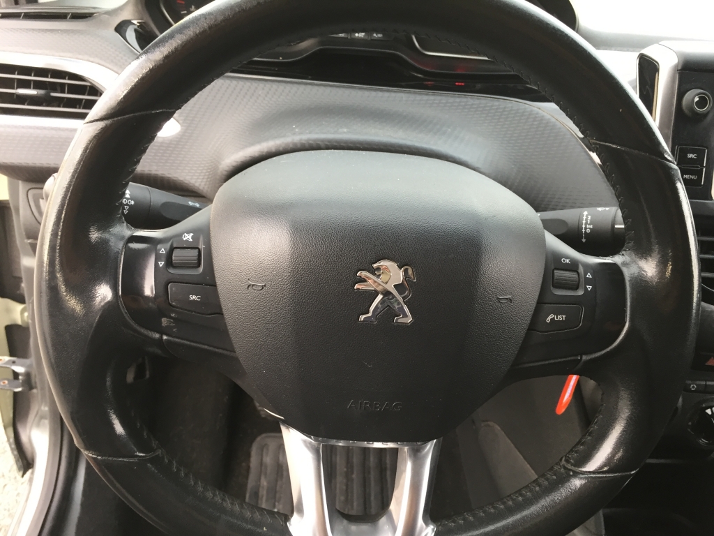 PEUGEOT 208 1.6 HDI 75CV
