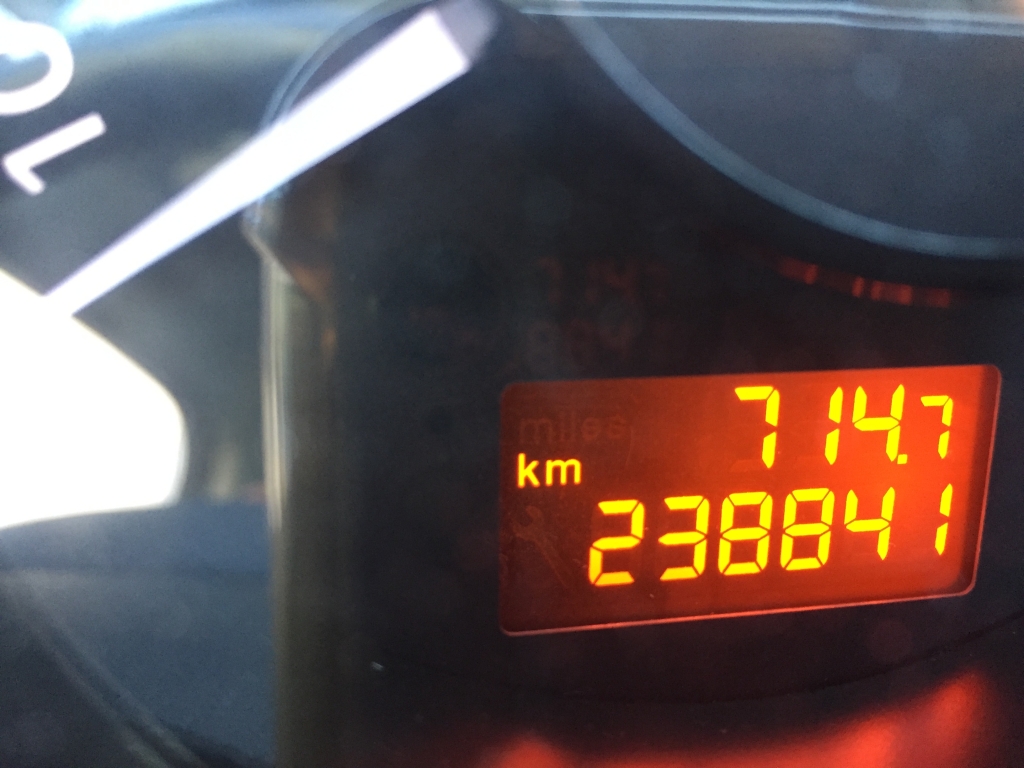 PEUGEOT 5008 1.6 HDI 115CV 7 PLAZAS