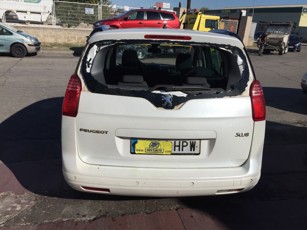 PEUGEOT 5008 1.6 HDI 115CV 7 PLAZAS
