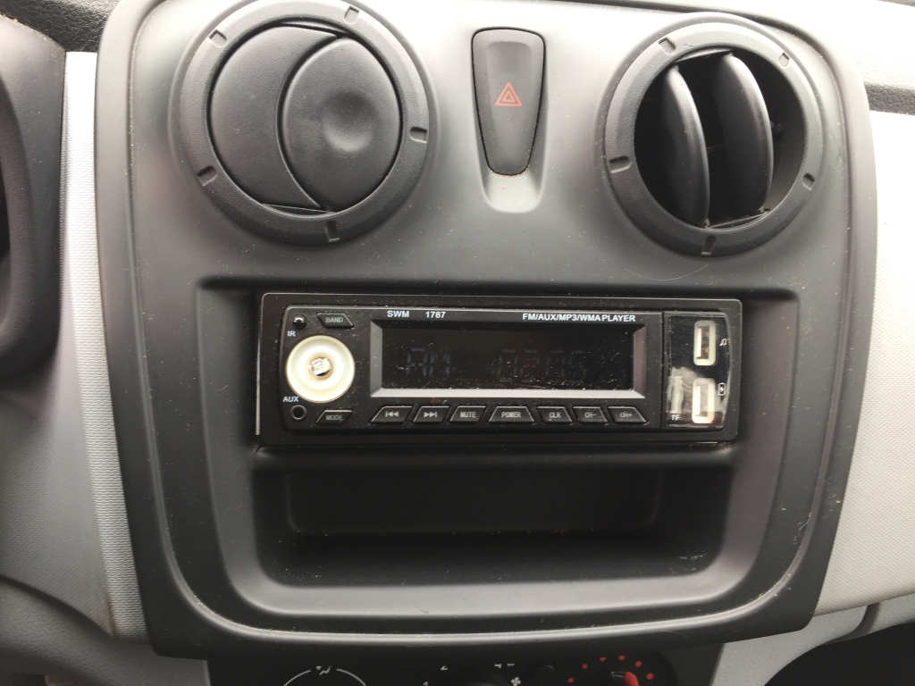 DACIA SANDERO1.4 INY 75CV