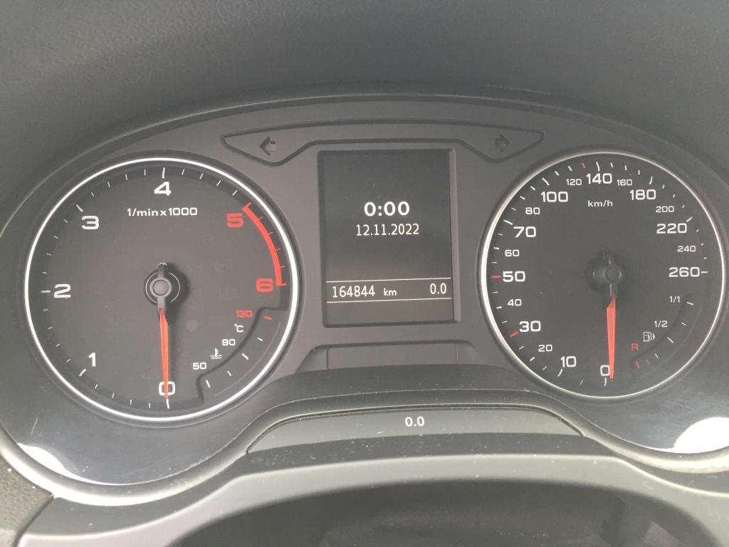 AUDI A-3 1.6 TDI 105CV