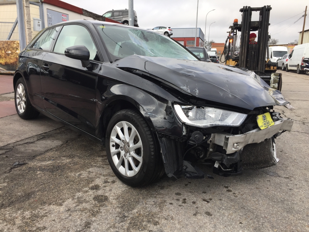 AUDI A-3 1.6 TDI 105CV AUDI A-3 1.6 TDI 105CV