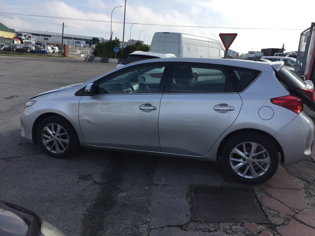 TOYOTA AURIS 1.6 INY 132CV
