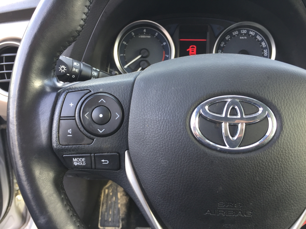 TOYOTA AURIS 1.6 INY 132CV