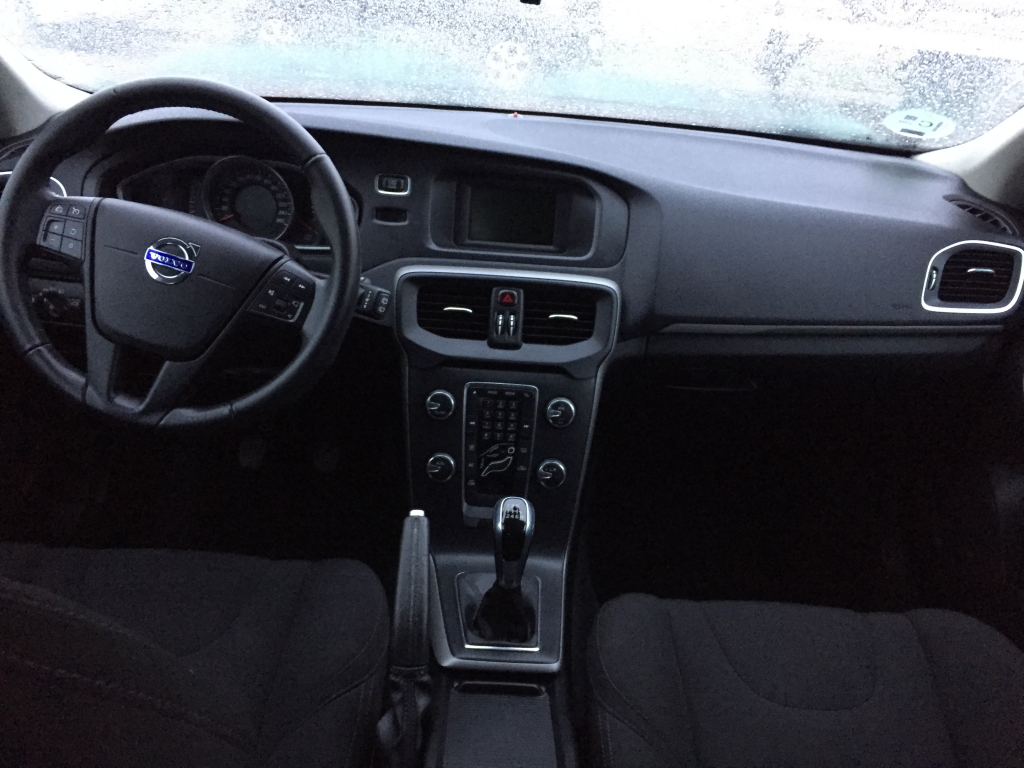 VOLVO V-40 2.0 INY 122CV