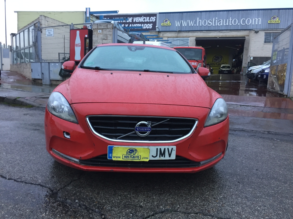 VOLVO V-40 2.0 INY 122CV