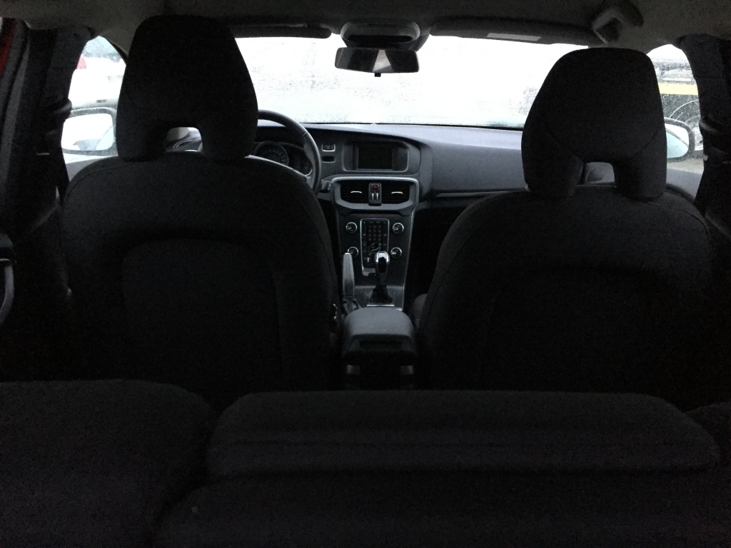 VOLVO V-40 2.0 INY 122CV