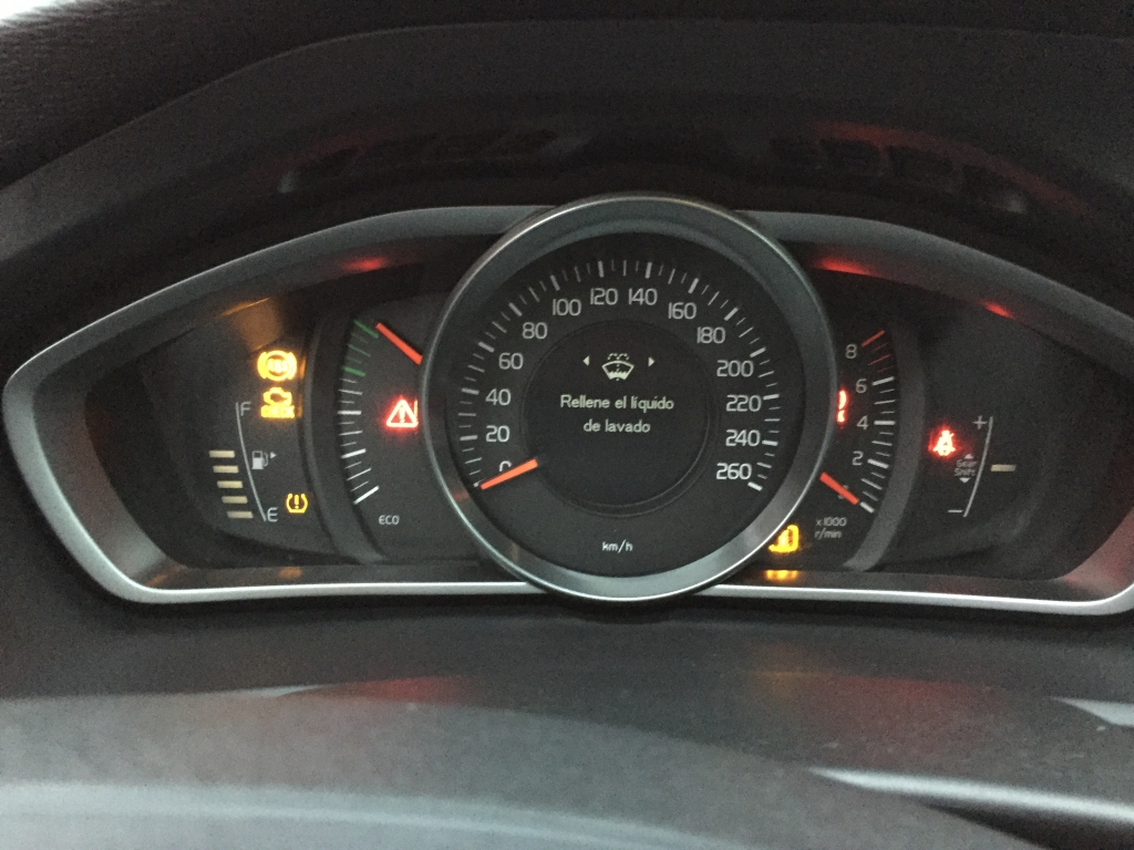 VOLVO V-40 2.0 INY 122CV