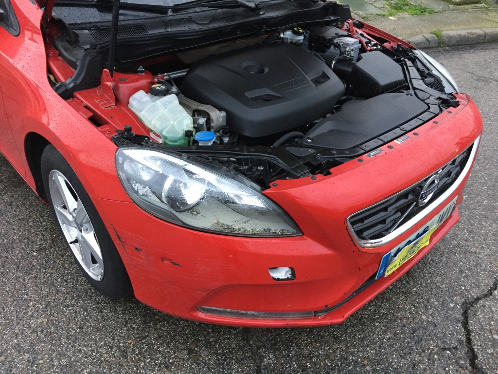 VOLVO V-40 2.0 INY 122CV