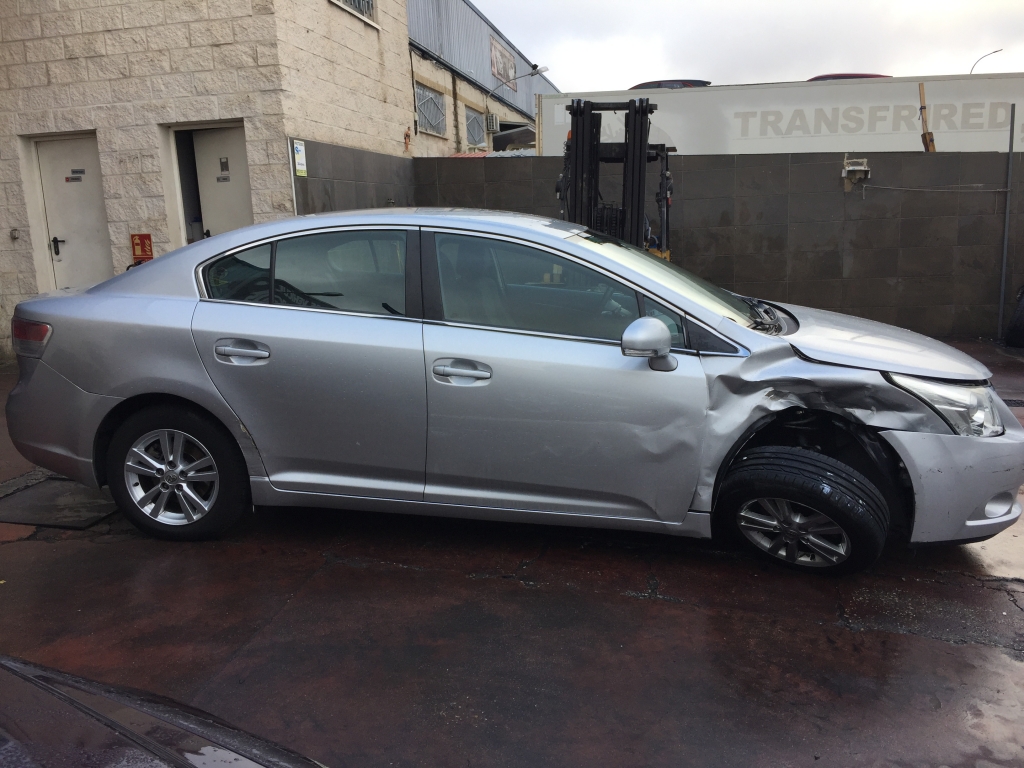 TOYOTA AVENSIS 1.6 VVT-I 132CV
